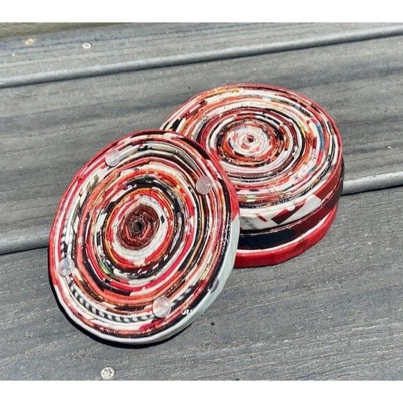 Eco Friendly Recycled Magazine 4" Round Coasters RED Set of 4 Handmade Boho New - Picture 2 of 3